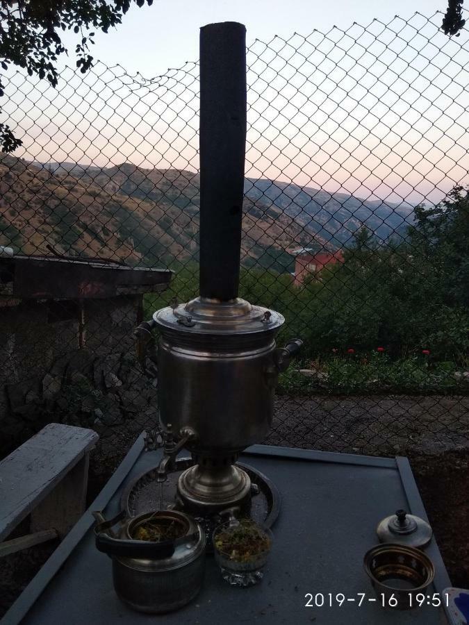 Nnn Guest House Goris Exterior photo
