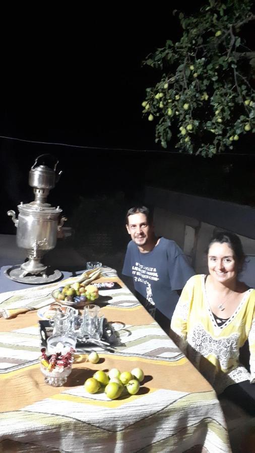 Nnn Guest House Goris Exterior photo