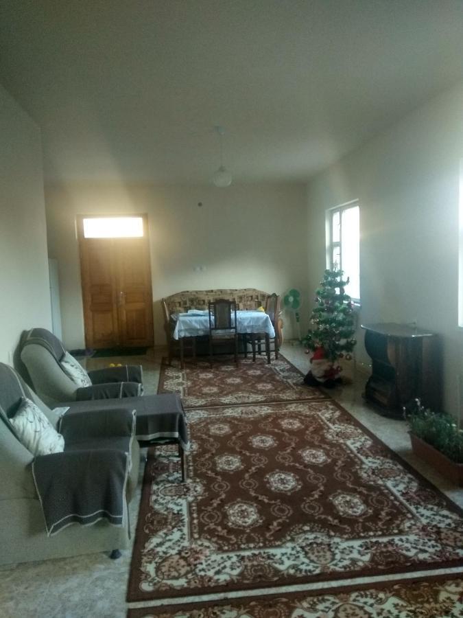 Nnn Guest House Goris Exterior photo